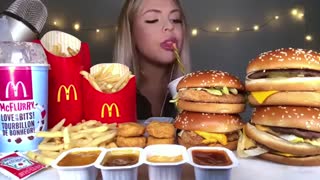 ASMR MOST POPULAR FOOD AT MCDONALDS BIG MAC, OREO MCFLURRY, NUGGETS, CHICKEN SANDWICH, FRIES MUKBANG