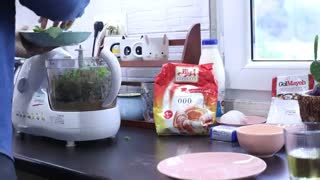 طرز تهیه سس پستو