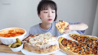 호불호 흑당버블피자와 치즈듬뿍 흐르쥬퐁듀피자 먹방 _ 그리고 ‘떡’복희세트까징❤:D