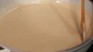 طرز تهییه فرنی با رشته شعریه