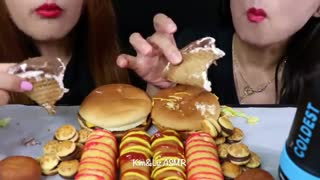 ASMR MCDONALD'S CHEESEBURGER, CORN DOG, CHOCO TACO ICE CREAM, CHOCOLATE BURGERS 먹방 | Kim&Liz ASMR
