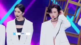 Lisa was attracted by K Lu being so handsome Lisa | Youth with You 2 | iQIYI