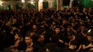 علی تنها وسط یه جاده.شب های قدر