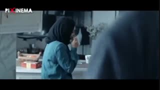 فیلم هزاتو ، سکانس دادن خبر گم شدن بچه به نگار (ساره بیات)