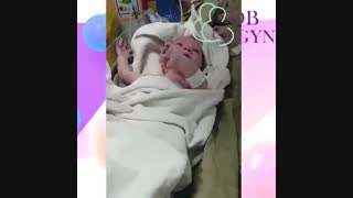 نوزاد تازه متولد شده از زایمان طبیعی