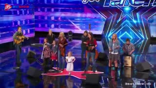 اجرای خانواده ی 12 نفری روی صحنه امریکن گات تلنت