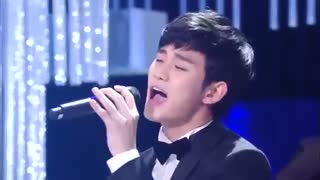 اجرای زنده Kim Soo hyun _ dreaming