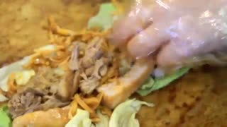 ساندویچ تخم مرغ به سبک غذای خیابانی کره و چین