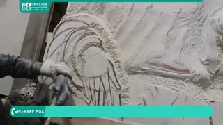 سنگ تراشی ( پیکر تراشی ) بر روی مجسمه سنگی با قلم های مختلف