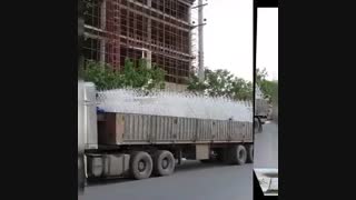 حفاظ روی دیوار حمید ولی پور