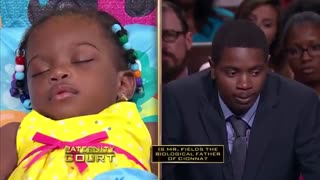 زنی که عفت و حریم برای خود قائل نیست مورد بی حرمتی  و سوءظن قرار می‌گیرد