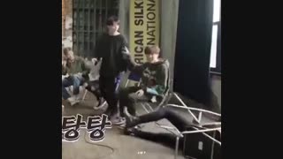 جیمین با صندلی مشکل داره یا صندلی با جیمین؟○_○