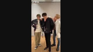 چالش انسیتی یو با اهنگ جدیدشون "Make A Wish "♡