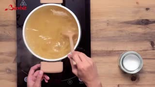 پاستا با سوسیس و گوجه فرنگی پوست کنده