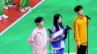 Cha eunwoo (Astro)  and Tzuyu(twice)  moment