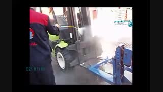 نظافت ماشین آلات و تجهیزات با استفاده از کارواش صنعتی در کارخانجات