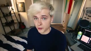 تعصب طرفداران نسبت به هنرمند محبوبشان از کجا نشات می گیرد؟