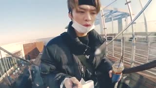 ویلاگ(Vlog) لینو(Lee know) عضو استری کیدز(Stray kids) با زیرنویس انلاین