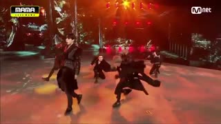 اجرای آهنگ های 'INCEPTION + Answer' از گروه ATEEZ در جشنواره MAMA 2020