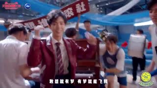 عشق . . . همین خنده های ساده توست وقتی!  با تمام غصه هایت میخندی تا از تمام غصه هایم  رها شوم . . .