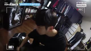 چه چیزی در کیف من (سفر) است ؟![ILOGU iKON] EP01