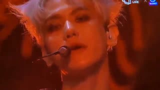 دانلود کنسرت بکهیون * تقدیمی ستایش *EXO Baekhyun light concert