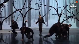 کنسرت اهنگ black swan از BTS