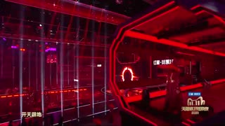 اجرای آهنگ Descendats Of The Dragon از لی (Producer)