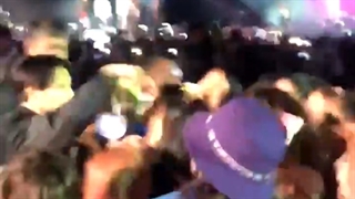 وقتی جونگ کوک یه ارمی رو روی ویلچر دید