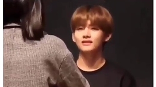 حرکت زیبایی که تهیونگ در فن ساین کرد