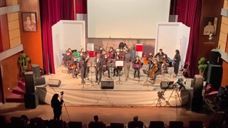 امشب شب مهتابه