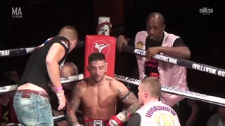 مبارزه موی تای لیام هریسون با مهدی زتوت